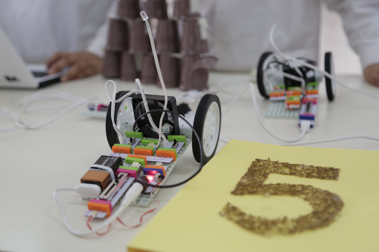 2. Acercar la educación al siglo XXI: educación digital