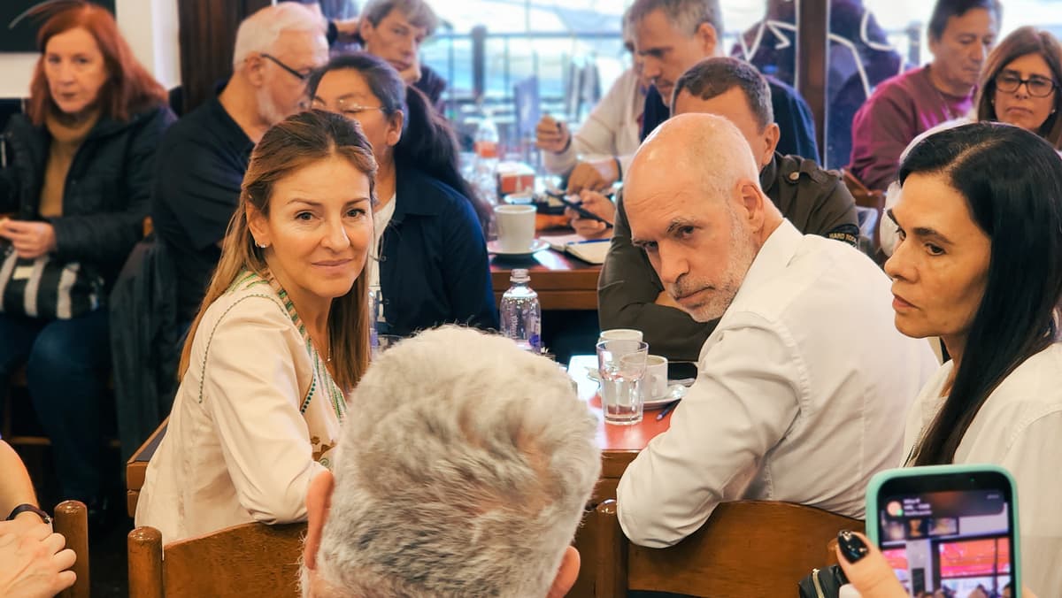 Horacio Rodríguez Larreta y Soledad Acuña se reunieron con vecinos de Chacarita
